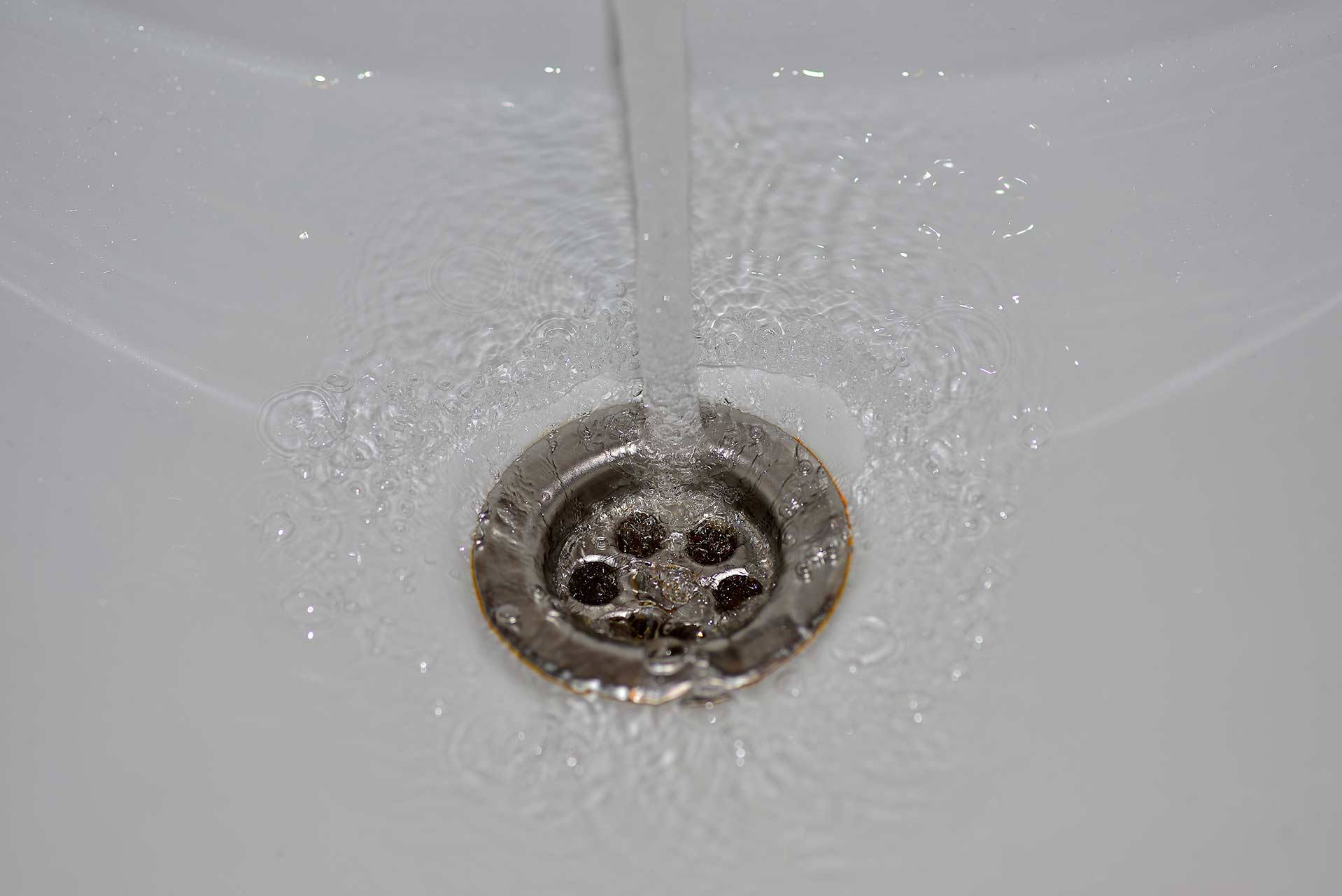A2B Drains provides services to unblock blocked sinks and drains for properties in Noel Park.